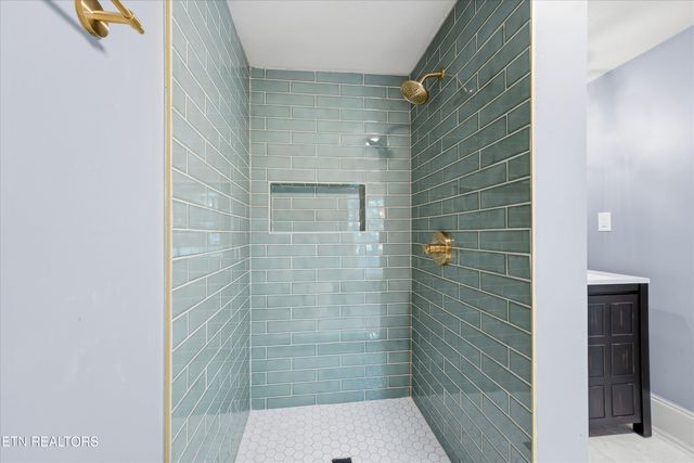 350 S Tellico St, Madisonville, TN 37354