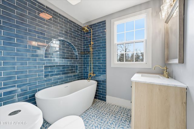 350 S Tellico St, Madisonville, TN 37354