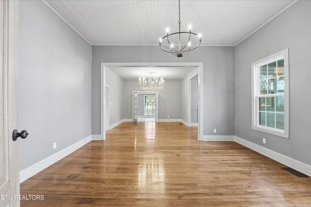 350 S Tellico St, Madisonville, TN 37354