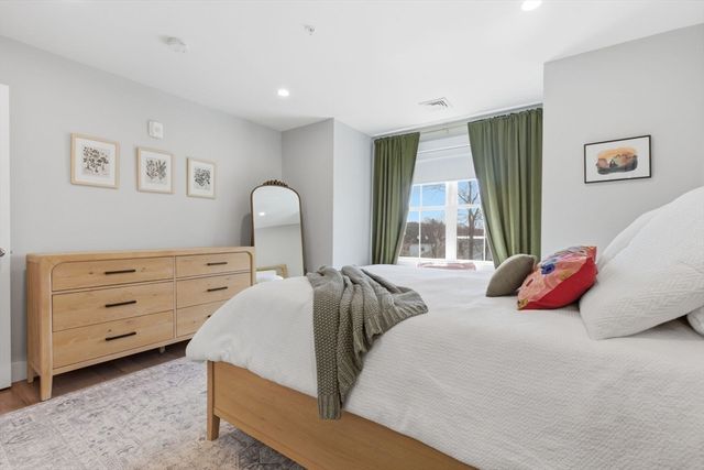 274 Providence Rd 5, Grafton, MA 01560