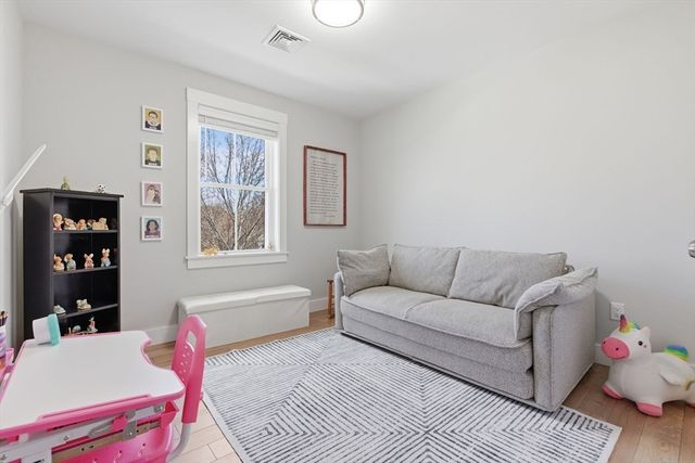 274 Providence Rd 5, Grafton, MA 01560