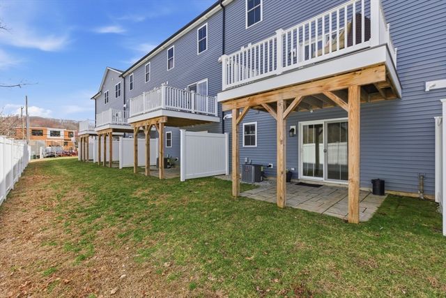 274 Providence Rd 5, Grafton, MA 01560
