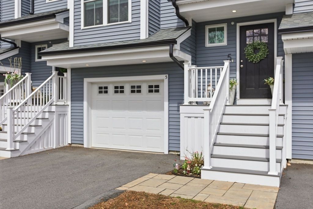 274 Providence Rd 5, Grafton, MA 01560