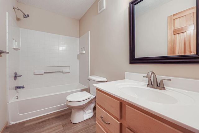 16322 70th Avenue N, Maple Grove, MN 55311