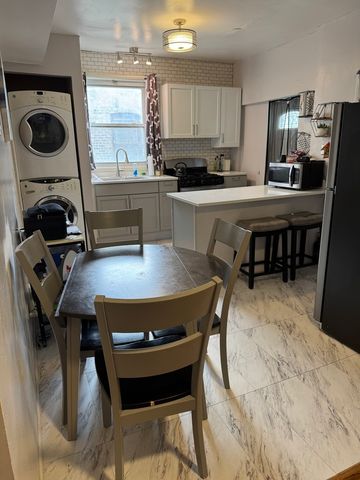 5301 W Le Moyne Street 2, Chicago, IL 60651