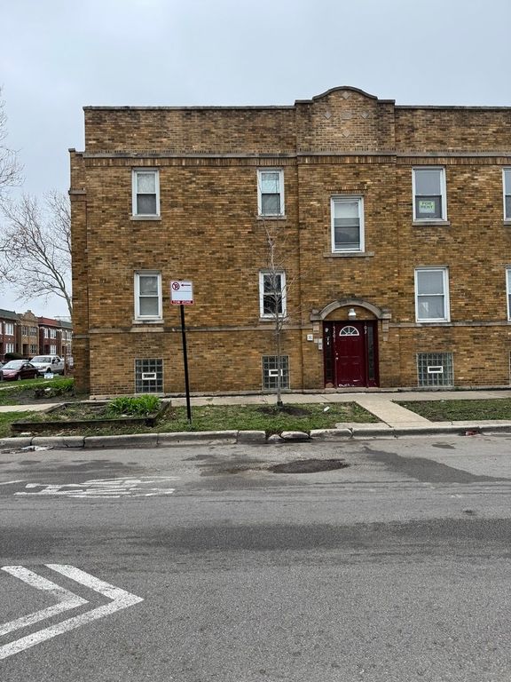 5301 W Le Moyne Street 2, Chicago, IL 60651