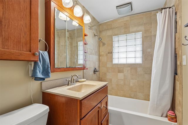 1445 Forestdale Drive, Des Moines, IA 50311