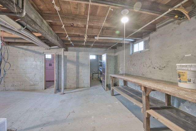 25 3rd Street SW, Chisholm, MN 55719