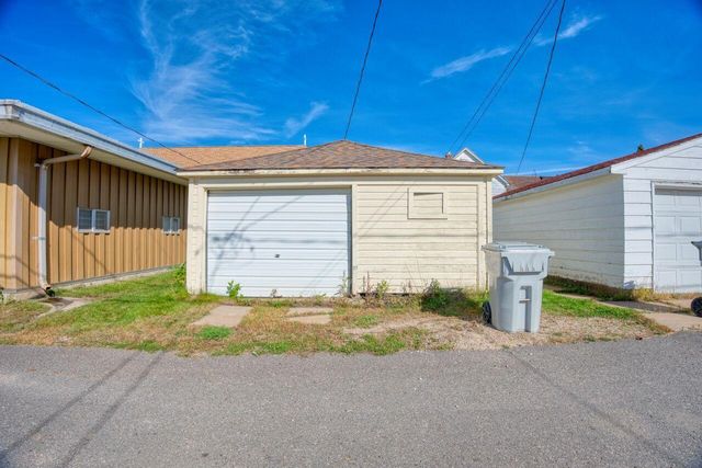 25 3rd Street SW, Chisholm, MN 55719