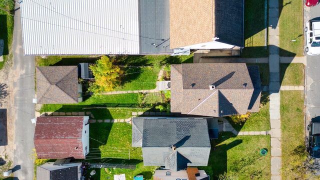 25 3rd Street SW, Chisholm, MN 55719