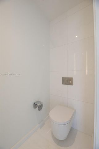 300 Biscayne Boulevard Way 4708W, Miami, FL 33131