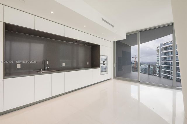 300 Biscayne Boulevard Way 4708W, Miami, FL 33131