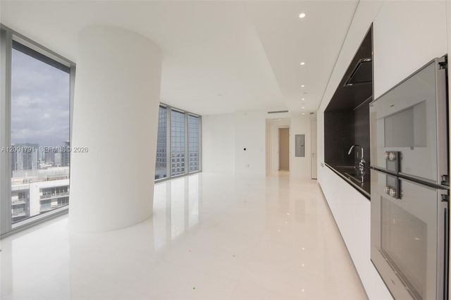 300 Biscayne Boulevard Way 4708W, Miami, FL 33131