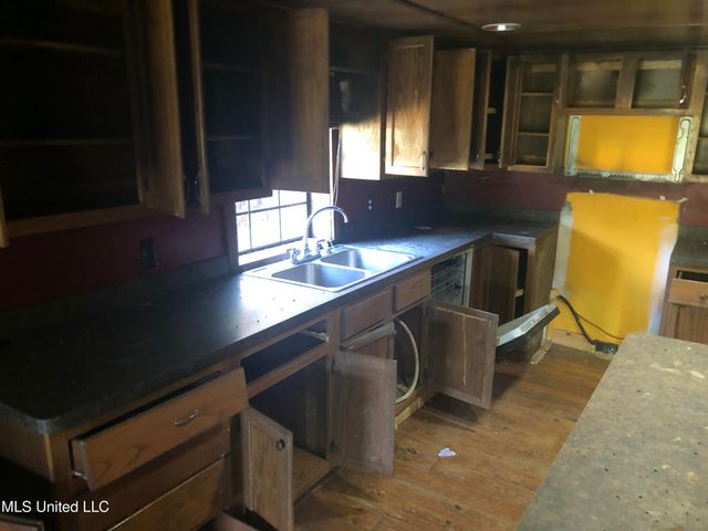 4080 Lake Road, Jackson, MS 39212