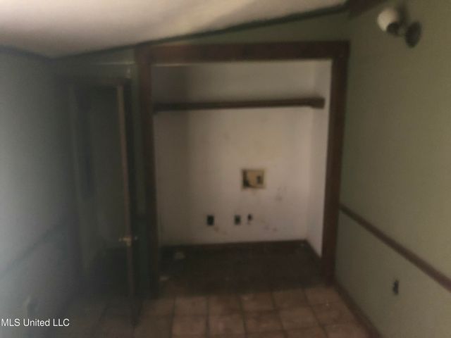 4080 Lake Road, Jackson, MS 39212