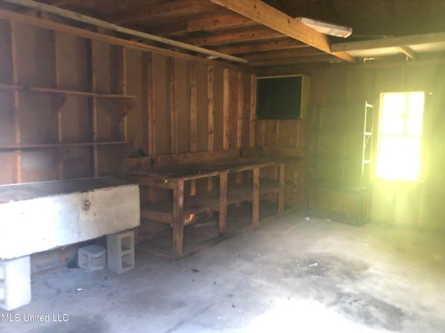 4080 Lake Road, Jackson, MS 39212