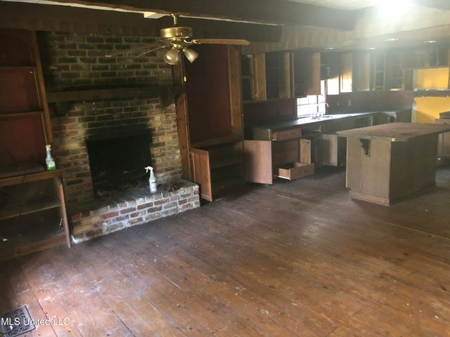 4080 Lake Road, Jackson, MS 39212