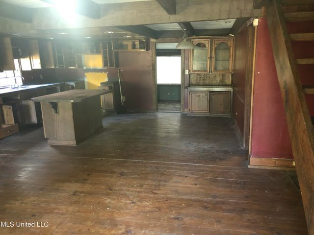 4080 Lake Road, Jackson, MS 39212