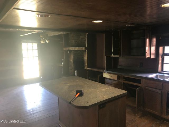 4080 Lake Road, Jackson, MS 39212