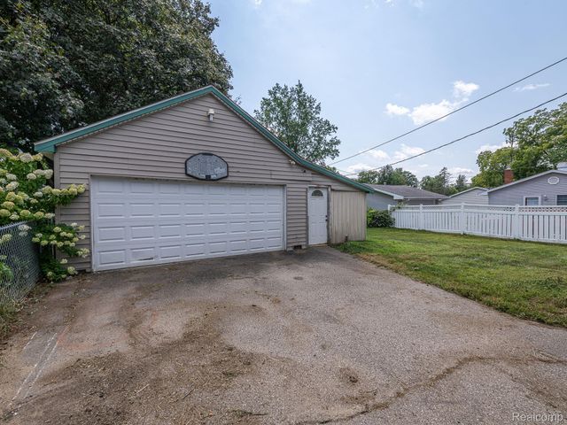 349 Monroe Street, Carleton Village, MI 48117