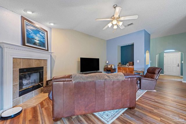 4795 Timber Ridge Dr, Pace, FL 32571