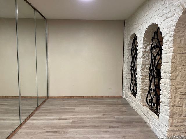 315 HILLCREST DR, San Antonio, TX 78228