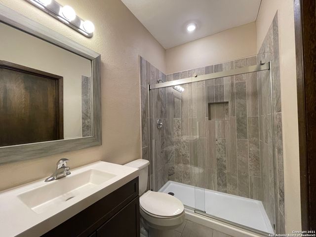 315 HILLCREST DR, San Antonio, TX 78228