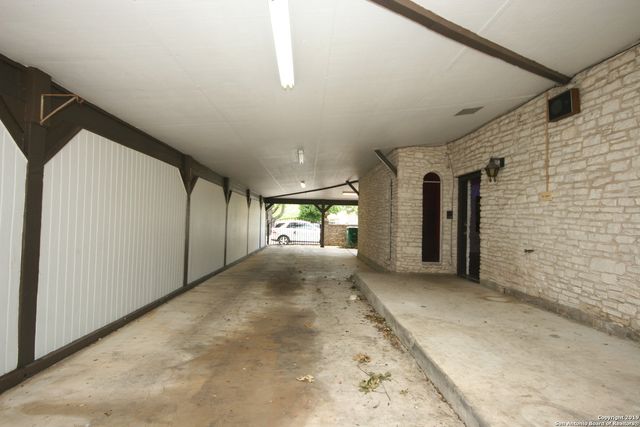 315 HILLCREST DR, San Antonio, TX 78228