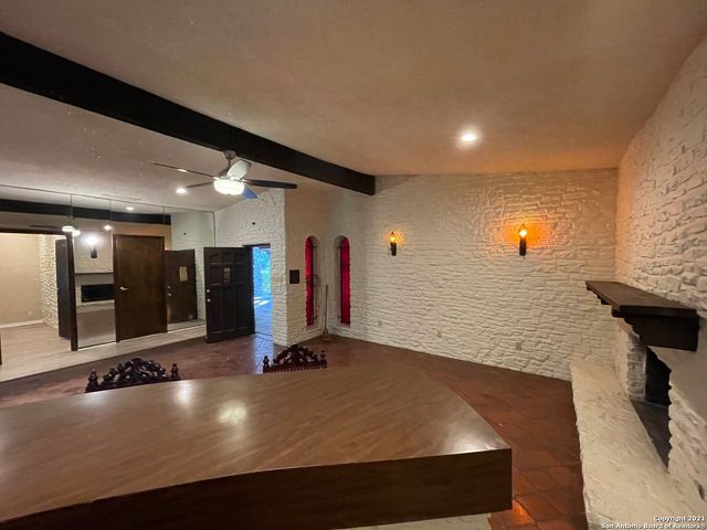 315 HILLCREST DR, San Antonio, TX 78228