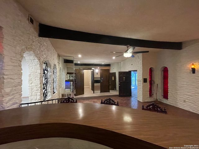 315 HILLCREST DR, San Antonio, TX 78228