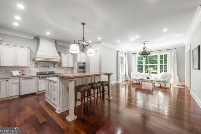 3282 Pinestream Road NW, Atlanta, GA 30327