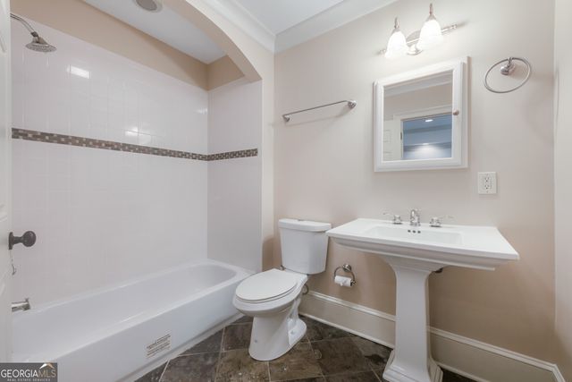 3282 Pinestream Road NW, Atlanta, GA 30327