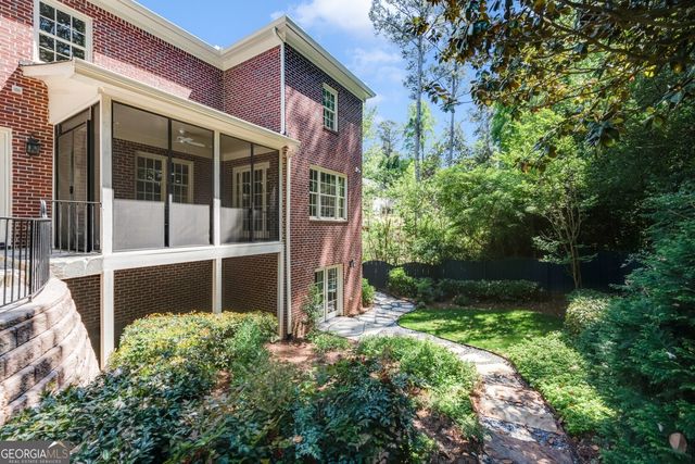 3282 Pinestream Road NW, Atlanta, GA 30327