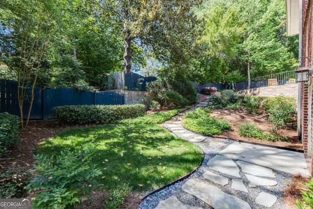 3282 Pinestream Road NW, Atlanta, GA 30327