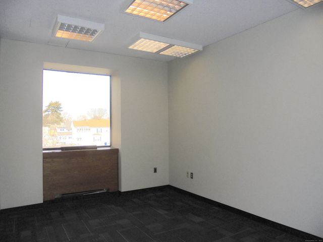 1137 Main Street, East Hartford, CT 06108