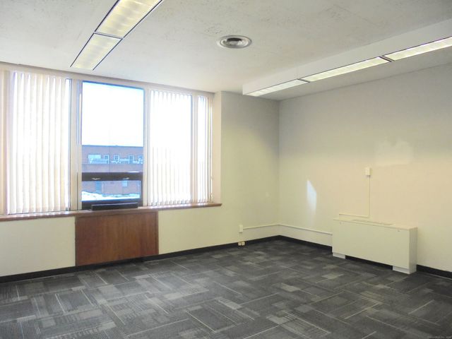 1137 Main Street, East Hartford, CT 06108