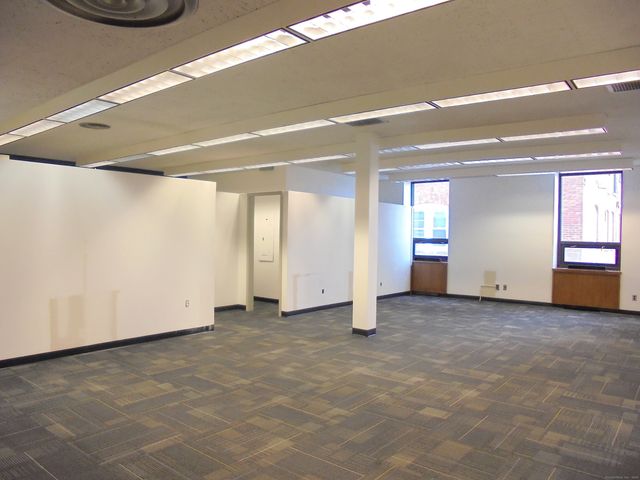 1137 Main Street, East Hartford, CT 06108