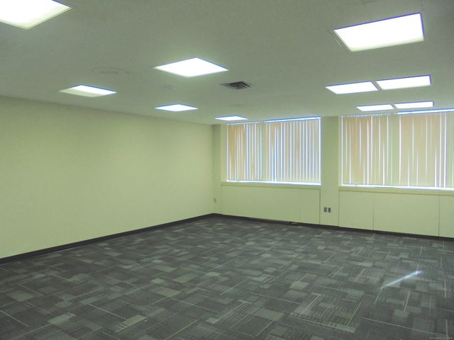 1137 Main Street, East Hartford, CT 06108