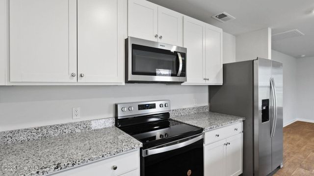 1635 Yellow Fin Drive SE 127, Winnabow, NC 28479