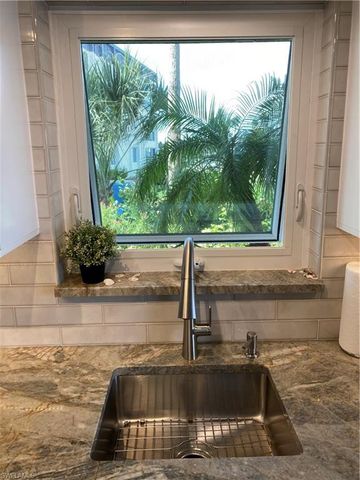 1910 Gulf Shore BLVD N # 112, Naples, FL 34102