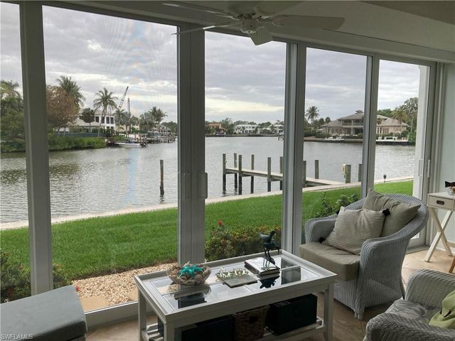 1910 Gulf Shore BLVD N # 112, Naples, FL 34102