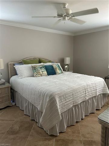 1910 Gulf Shore BLVD N # 112, Naples, FL 34102