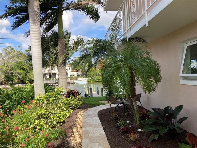 1910 Gulf Shore BLVD N # 112, Naples, FL 34102