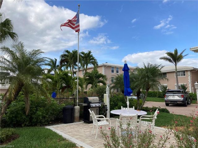 1910 Gulf Shore BLVD N # 112, Naples, FL 34102