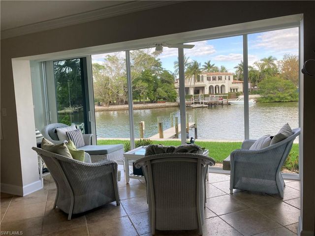 1910 Gulf Shore BLVD N # 112, Naples, FL 34102