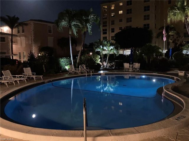 1910 Gulf Shore BLVD N # 112, Naples, FL 34102