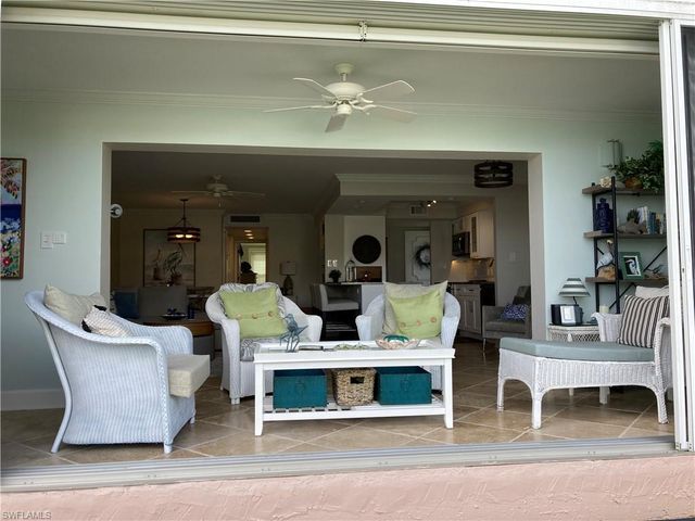 1910 Gulf Shore BLVD N # 112, Naples, FL 34102