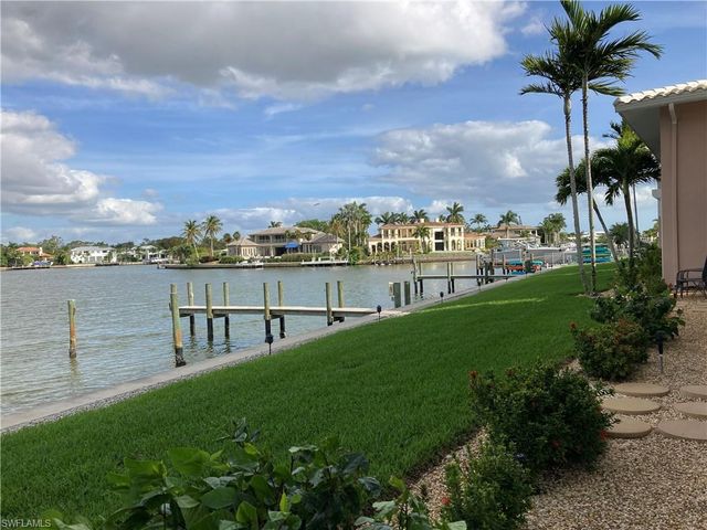 1910 Gulf Shore BLVD N # 112, Naples, FL 34102