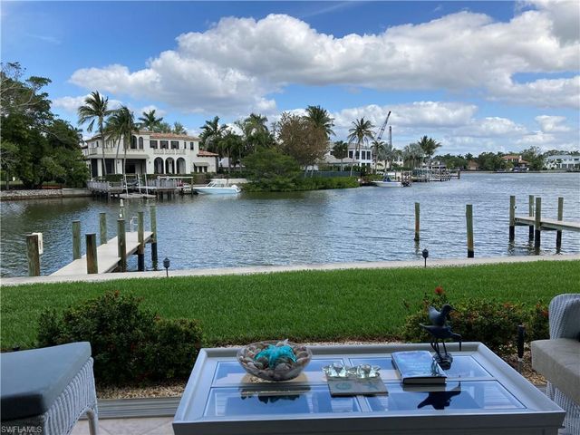 1910 Gulf Shore BLVD N # 112, Naples, FL 34102