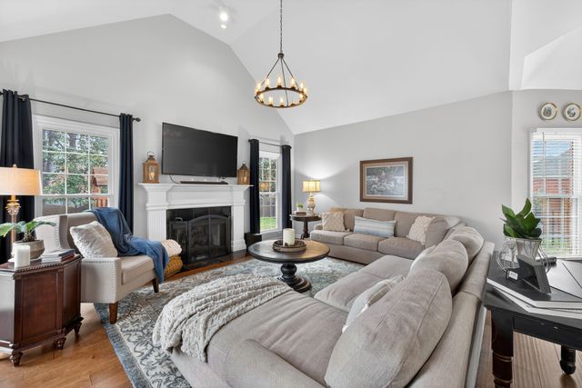 507 Kings Ridge Dr, Murfreesboro, TN 37129